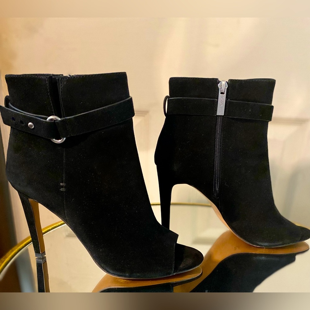 Good Condition Bcbgeneration| Open-Toe Booties| S… - image 2
